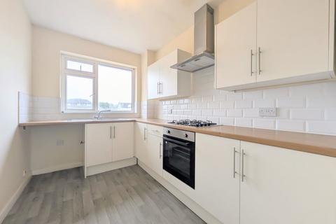2 bedroom flat to rent, To Let - Warren Court, Westcliffe Road, Birkdale, PR8 - Two Bed Top Floor Apt