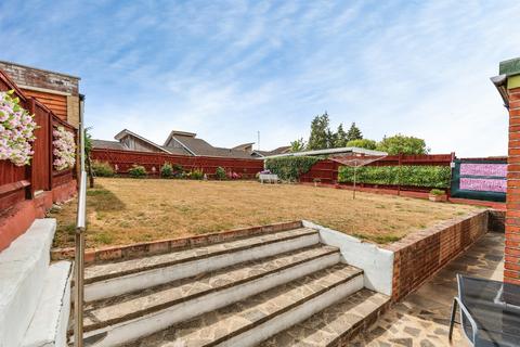 3 bedroom detached bungalow for sale, Fair Oak Road, Bishopstoke, Eastleigh