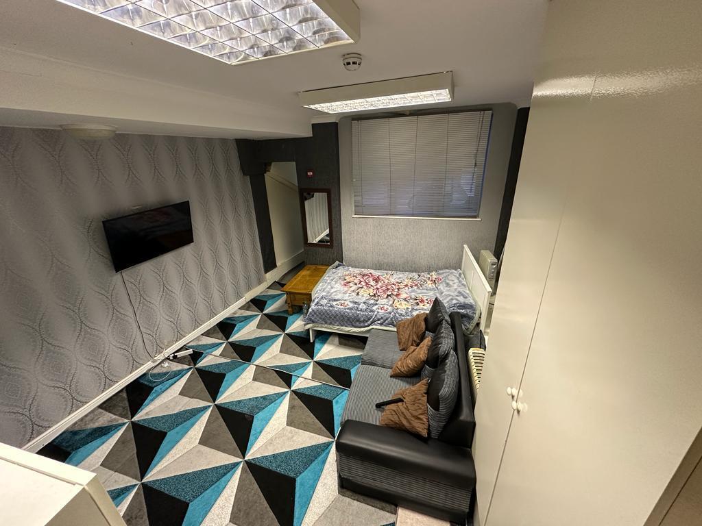 Apartment in London - View 2