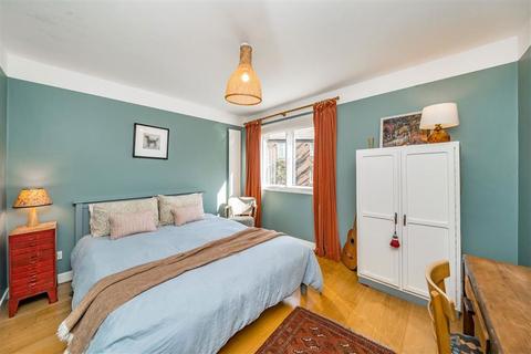 3 bedroom terraced house for sale, Clarkson Row, London NW1