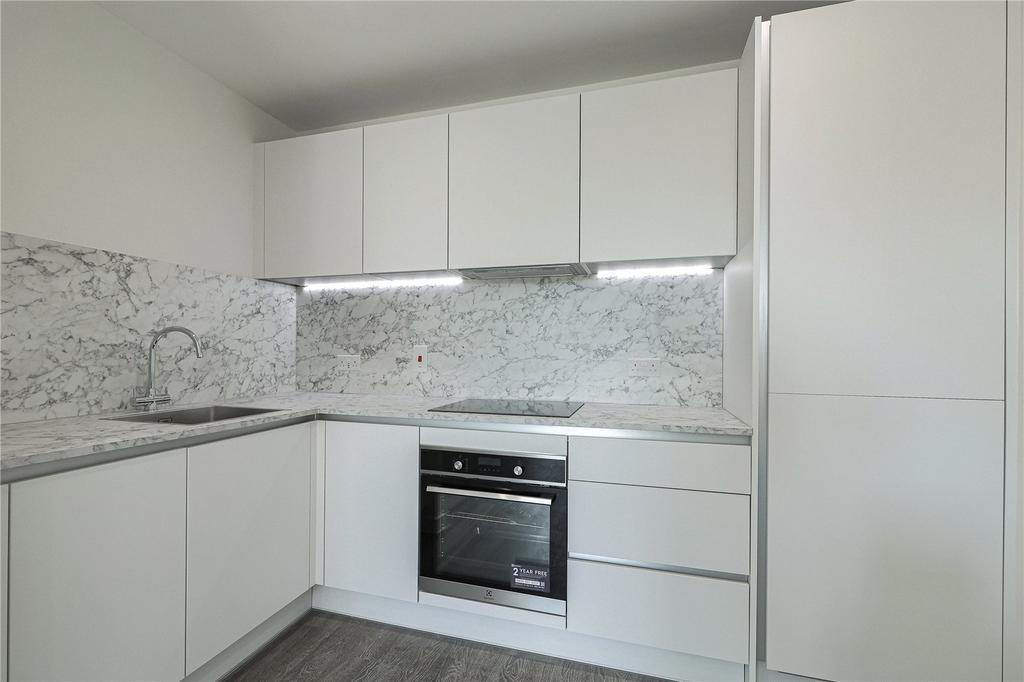 Apartment in London, Kingsbury - More