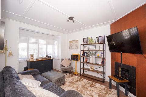 3 bedroom semi-detached house for sale, Bexhill Road, St. Leonards-On-Sea