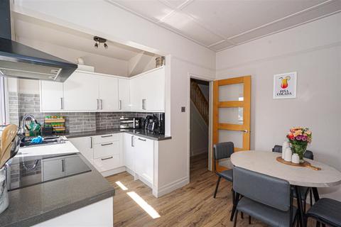 3 bedroom semi-detached house for sale, Bexhill Road, St. Leonards-On-Sea