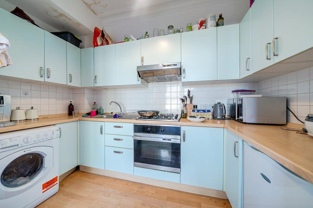 House in London - View 5