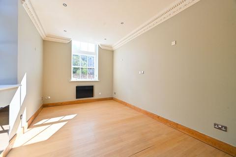 1 bedroom flat for sale, Mulberry Court, Shadwell, London, E1