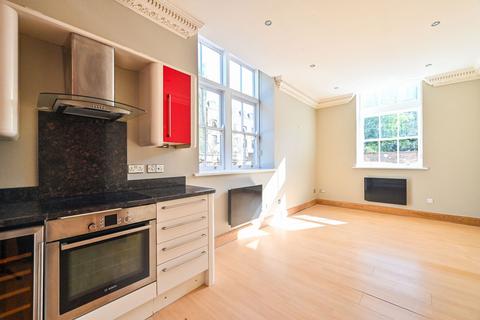 1 bedroom flat for sale, Mulberry Court, Shadwell, London, E1