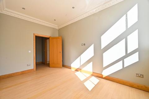 1 bedroom flat for sale, Mulberry Court, Shadwell, London, E1