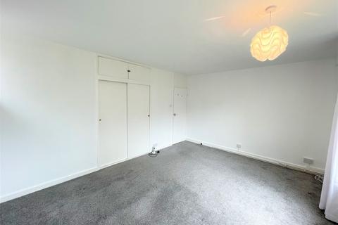 2 bedroom apartment to rent, Brynfield Court, Langland, Swansea, SA3