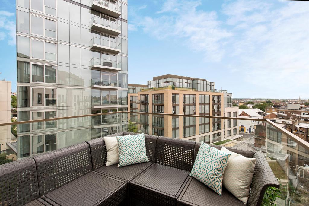 Apartment in Earls Court - View 2
