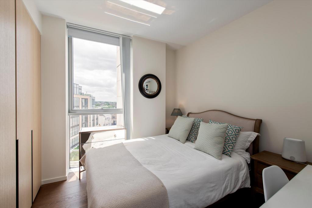 Apartment in Earls Court - View 5