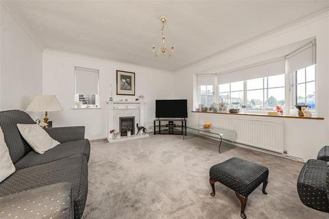 4 bedroom detached bungalow for sale, Newlyn Close, Bricket Wood, St. Albans