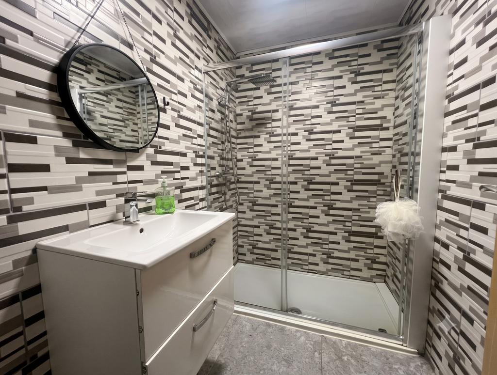 House in Manchester, Greater Manchester - View 5