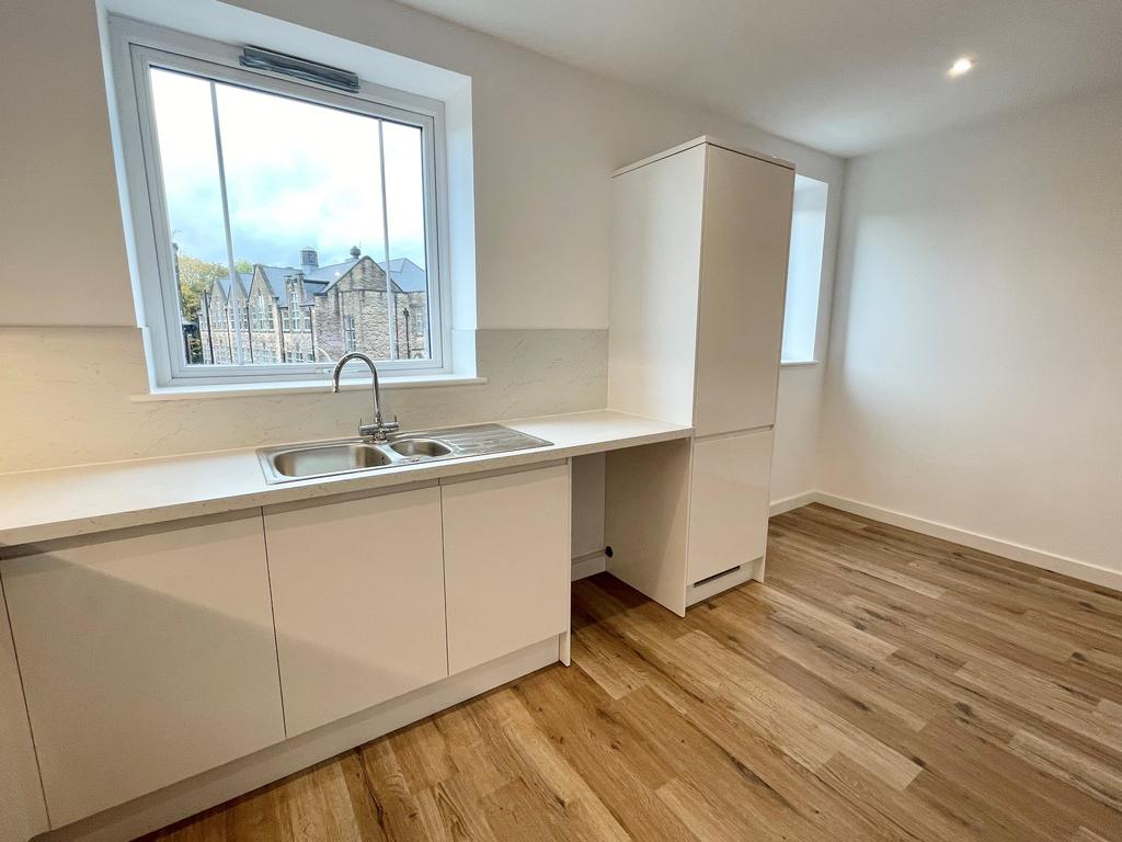 Apartment in Sheffield - View 4