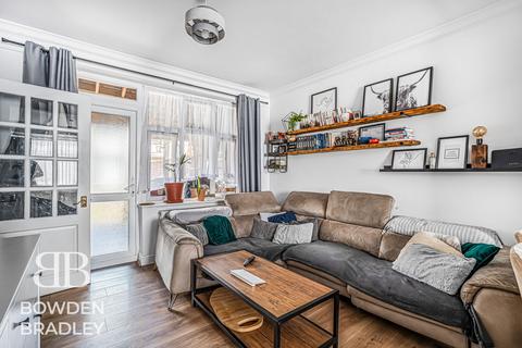 3 bedroom terraced house for sale, Manor Road, Walthamstow, E17