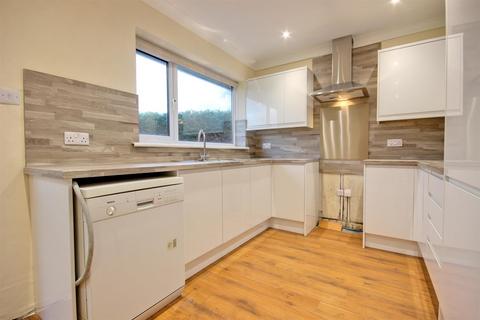 4 bedroom house to rent, Brantingham Close, Cottingham