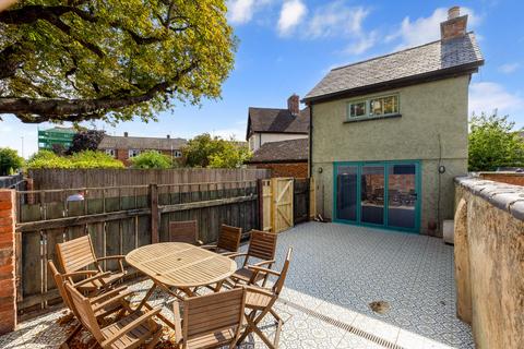 1 bedroom detached house to rent, Kingsmead Road, Cheltenham, GL51