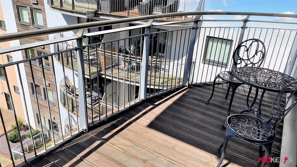Apartment in Cardiff - View 5