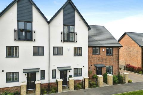 4 bedroom terraced house for sale, Donald Campbell Way, Berkshire RG45