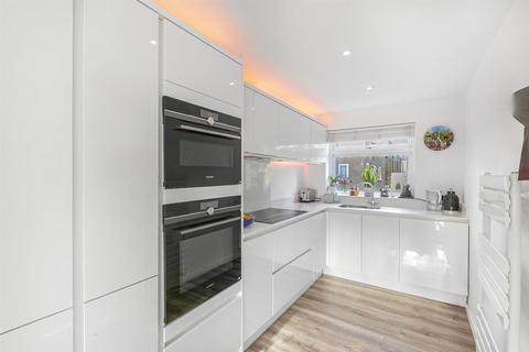 3 bedroom end of terrace house for sale, Lower Ham Road, Kingston Upon Thames KT2
