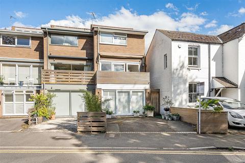 3 bedroom end of terrace house for sale, Lower Ham Road, Kingston Upon Thames KT2