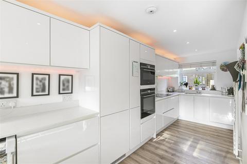 3 bedroom end of terrace house for sale, Lower Ham Road, Kingston Upon Thames KT2