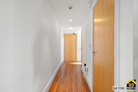 3 bedroom penthouse for sale, Tanners Wharf, Bishops Stortford, Hertfordshire, CM23
