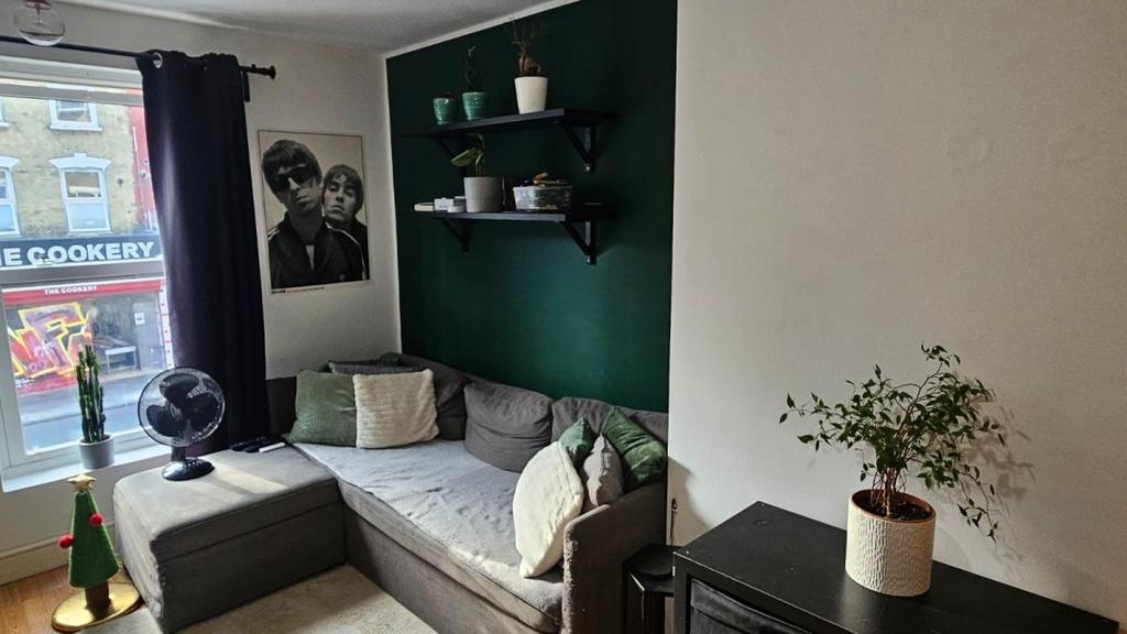 Apartment in London - View 5