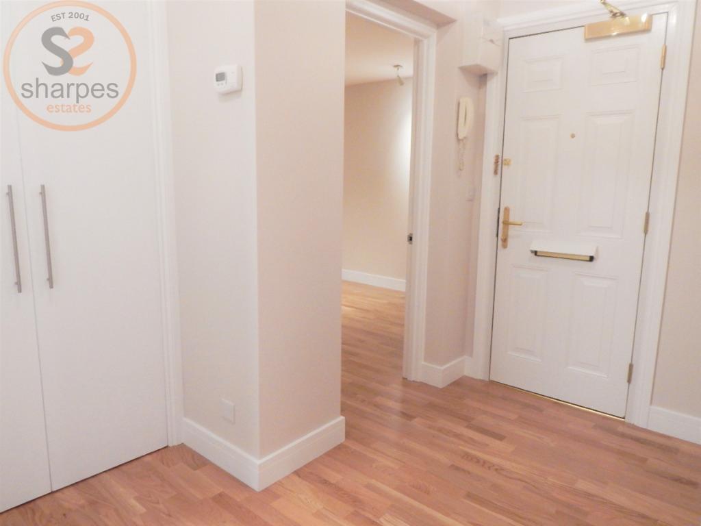 Apartment in London - View 3