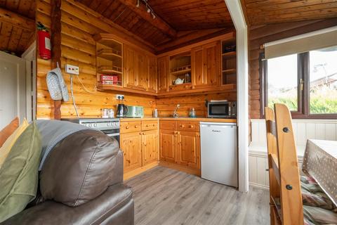 2 bedroom detached bungalow for sale, Trawsfynydd Holiday Village, Trawsfynydd