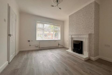 2 bedroom semi-detached house for sale, Endeavour Crescent, Hull, East Riding of Yorkshire. HU9 5SZ