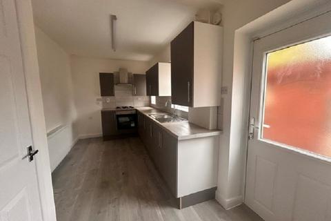 2 bedroom semi-detached house for sale, Endeavour Crescent, Hull, East Riding of Yorkshire. HU9 5SZ