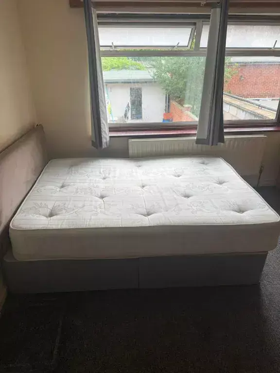 House in London - View 4