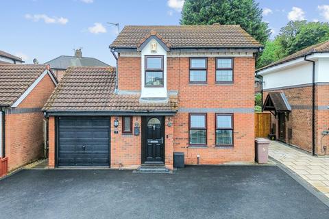 3 bedroom detached house for sale, Melville Close, St. Helens, WA10