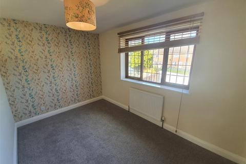 2 bedroom terraced house to rent, Acacia Court, King Street, Wollaston