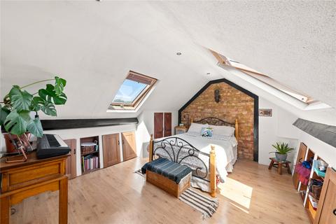 3 bedroom semi-detached house for sale, Austins Lane, Uxbridge UB10