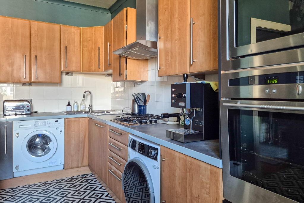 Apartment in Edinburgh, Dalry - More