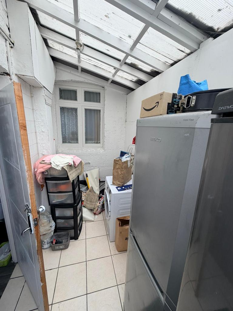 House in London - View 4