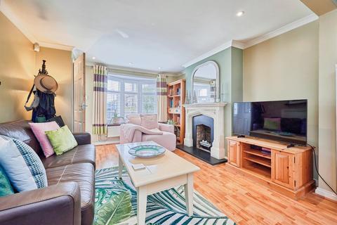 2 bedroom terraced house for sale, Hawthorn Way, Royston