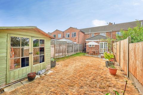 2 bedroom terraced house for sale, Hawthorn Way, Royston