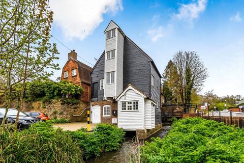 undefined, Mill Lane, Surrey GU7