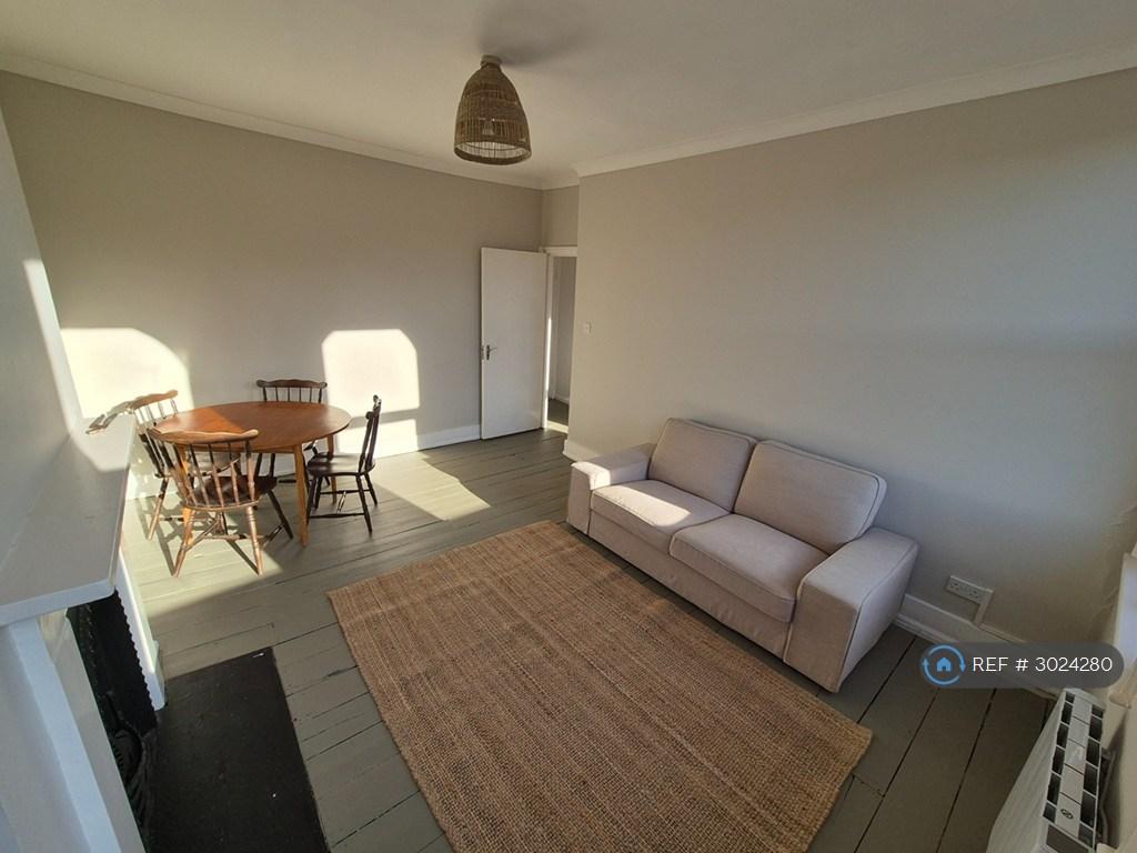 Apartment in London - View 2