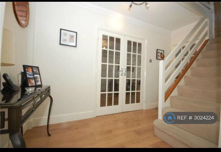House in Dagenham - View 3