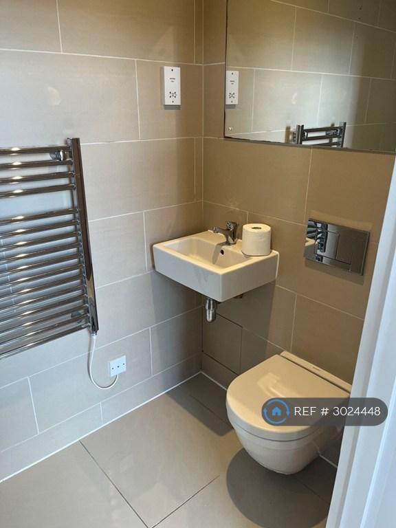Apartment in London - More