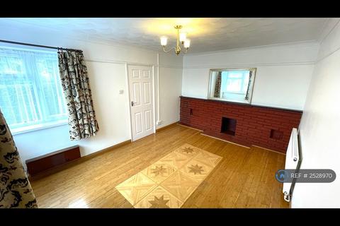 3 bedroom terraced house to rent, Cygnet Avenue, Feltham, TW14