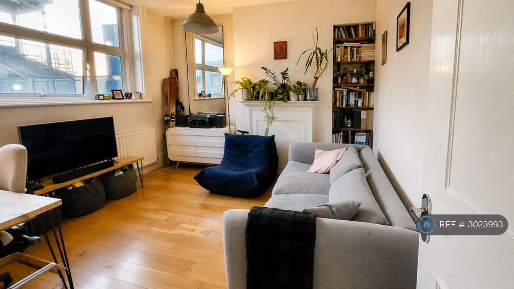 Apartment in London - View 2