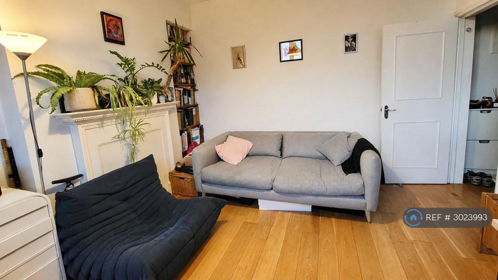 Apartment in London - View 3