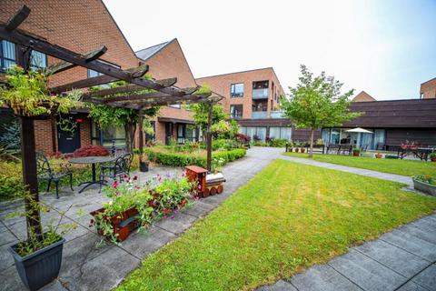 2 bedroom flat for sale, Sturgess Street, Newton-Le-Willows, WA12