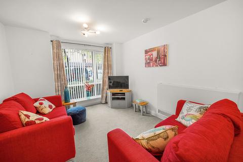 2 bedroom flat for sale, Sturgess Street, Newton-Le-Willows, WA12