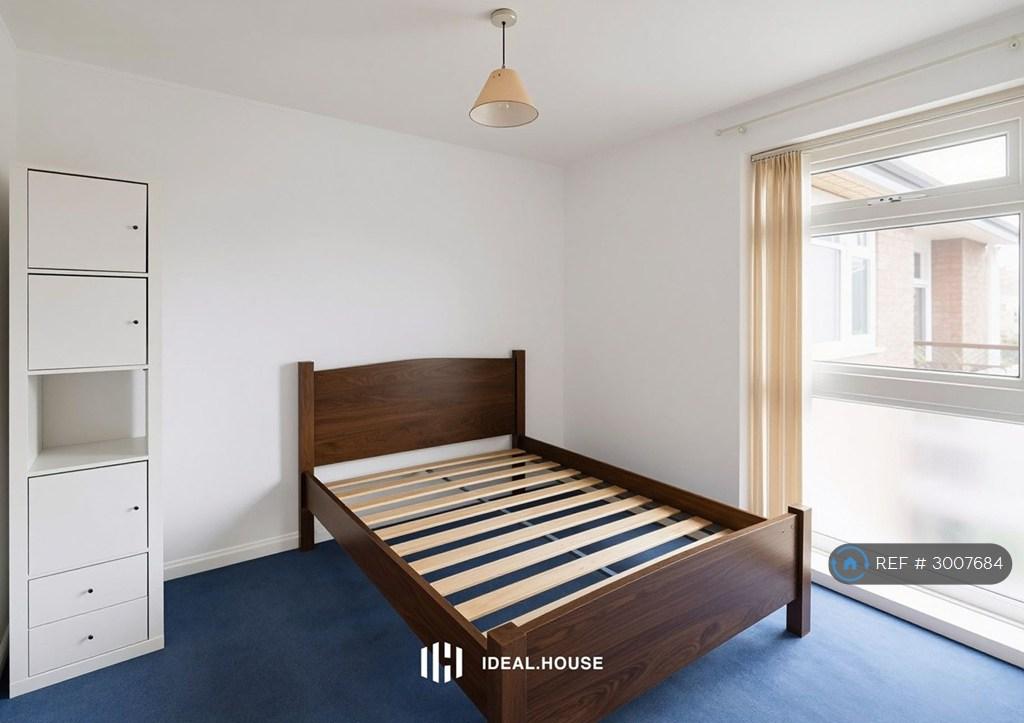 Apartment in Stanmore - More