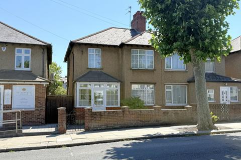 Longmore Avenue, Barnet EN4